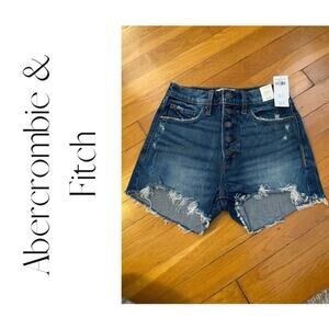 ✨NWT✨ Abercrombie & Fitch High Rise Mom Shorts